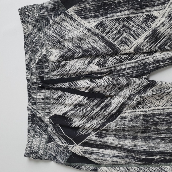 Lululemon 4 Jet Crop Heat Wave Track Pant - Picture 5 of 10